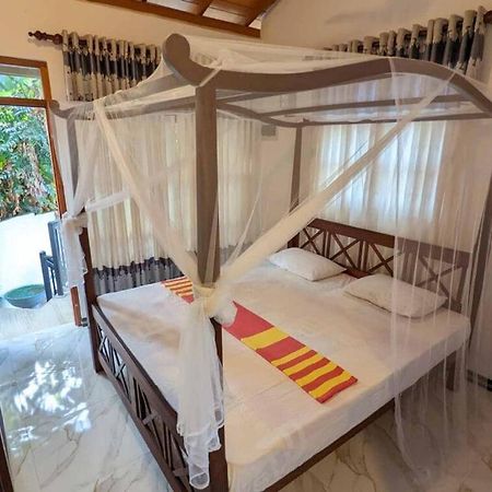 Villa Wismar Hikkaduwa Esterno foto