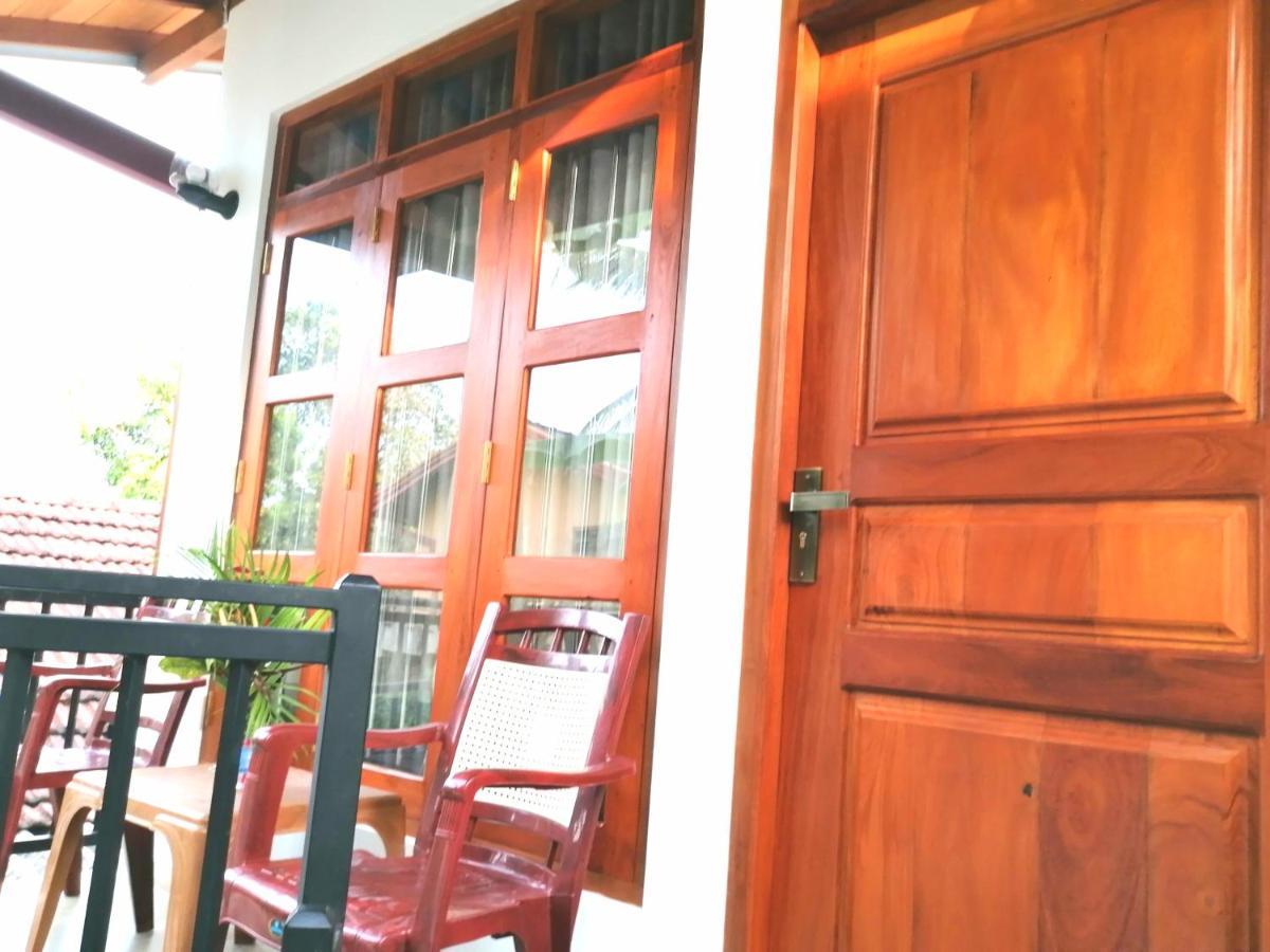 Villa Wismar Hikkaduwa Esterno foto