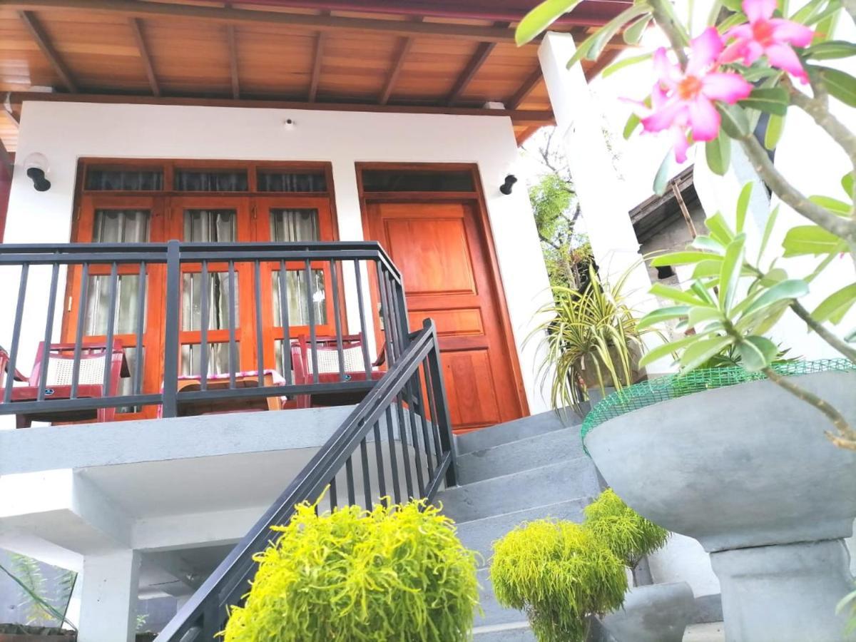 Villa Wismar Hikkaduwa Esterno foto