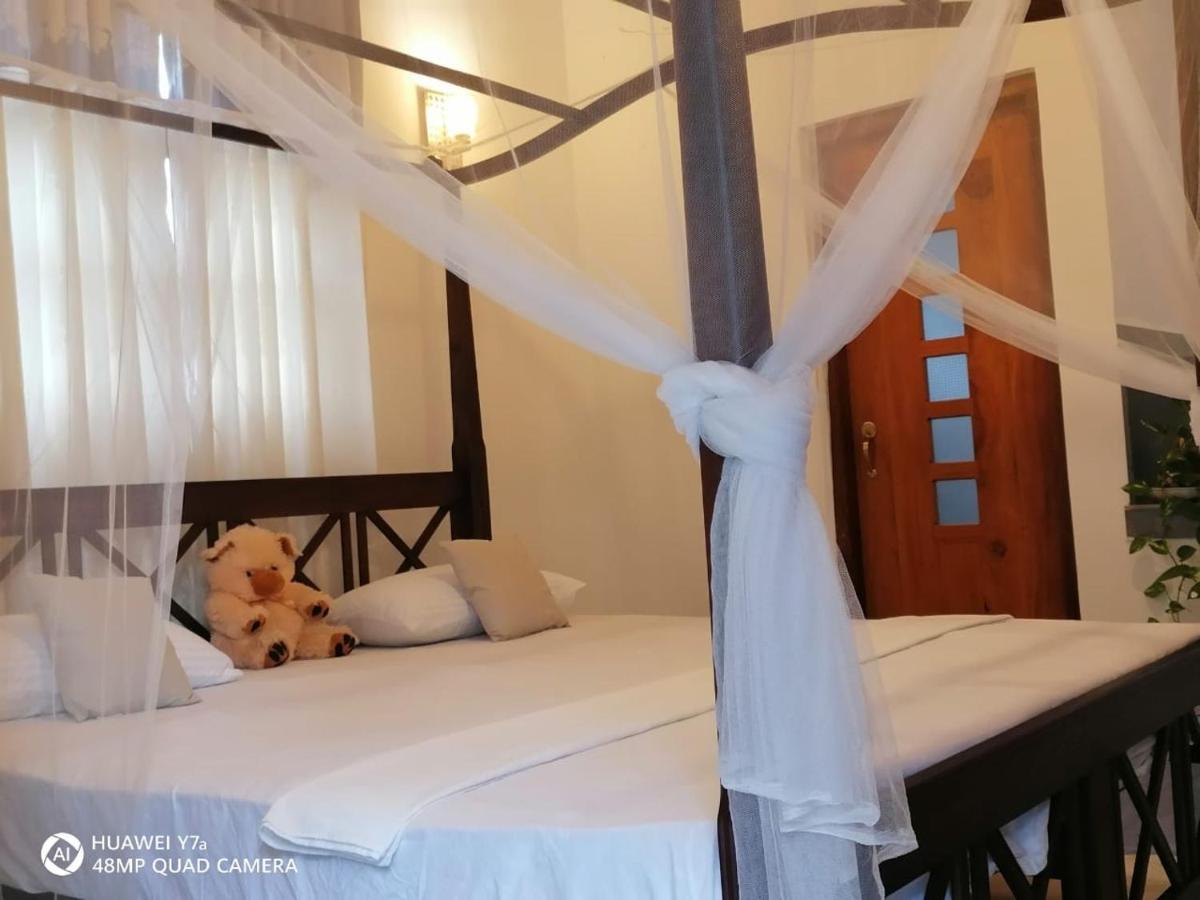 Villa Wismar Hikkaduwa Esterno foto
